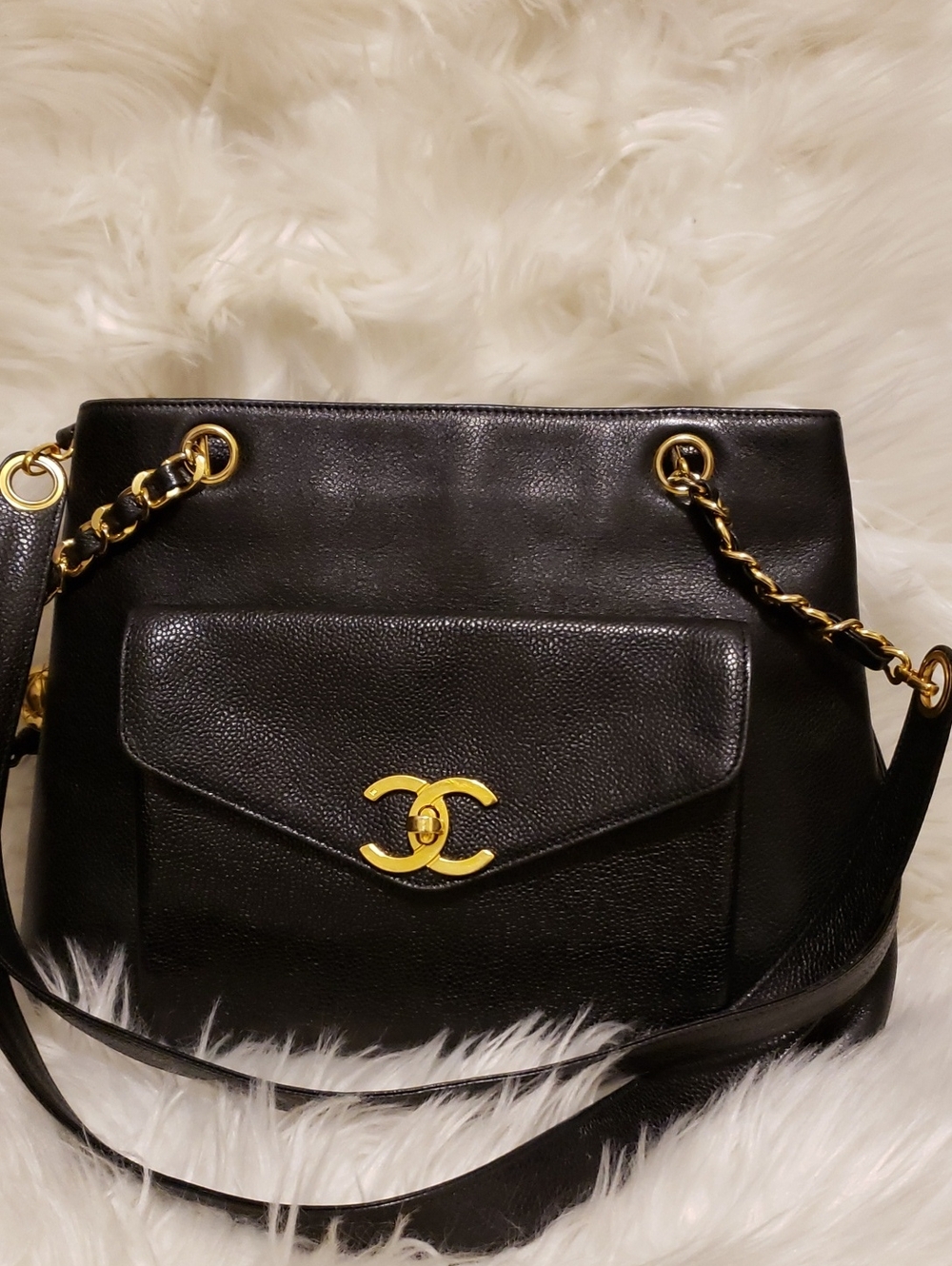 CHANEL Black Leather Shoulder Bag with Gold CC Hardware